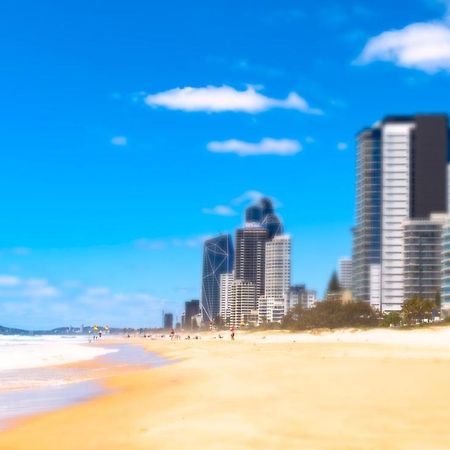 Berkeley On The Beach Aparthotel Gold Coast Exterior photo