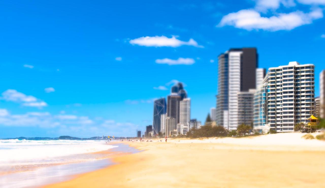 Berkeley On The Beach Aparthotel Gold Coast Exterior photo