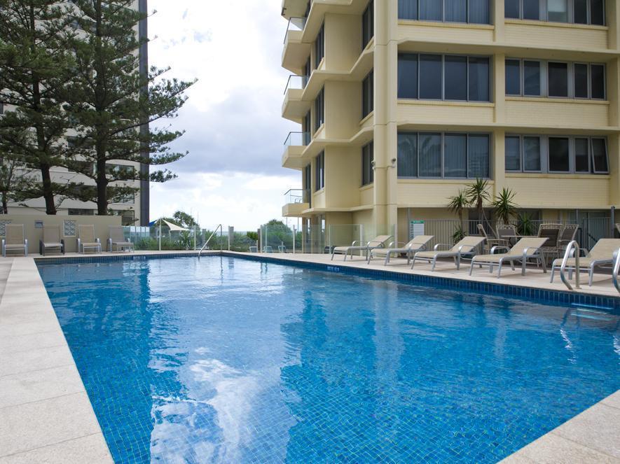 Berkeley On The Beach Aparthotel Gold Coast Exterior photo