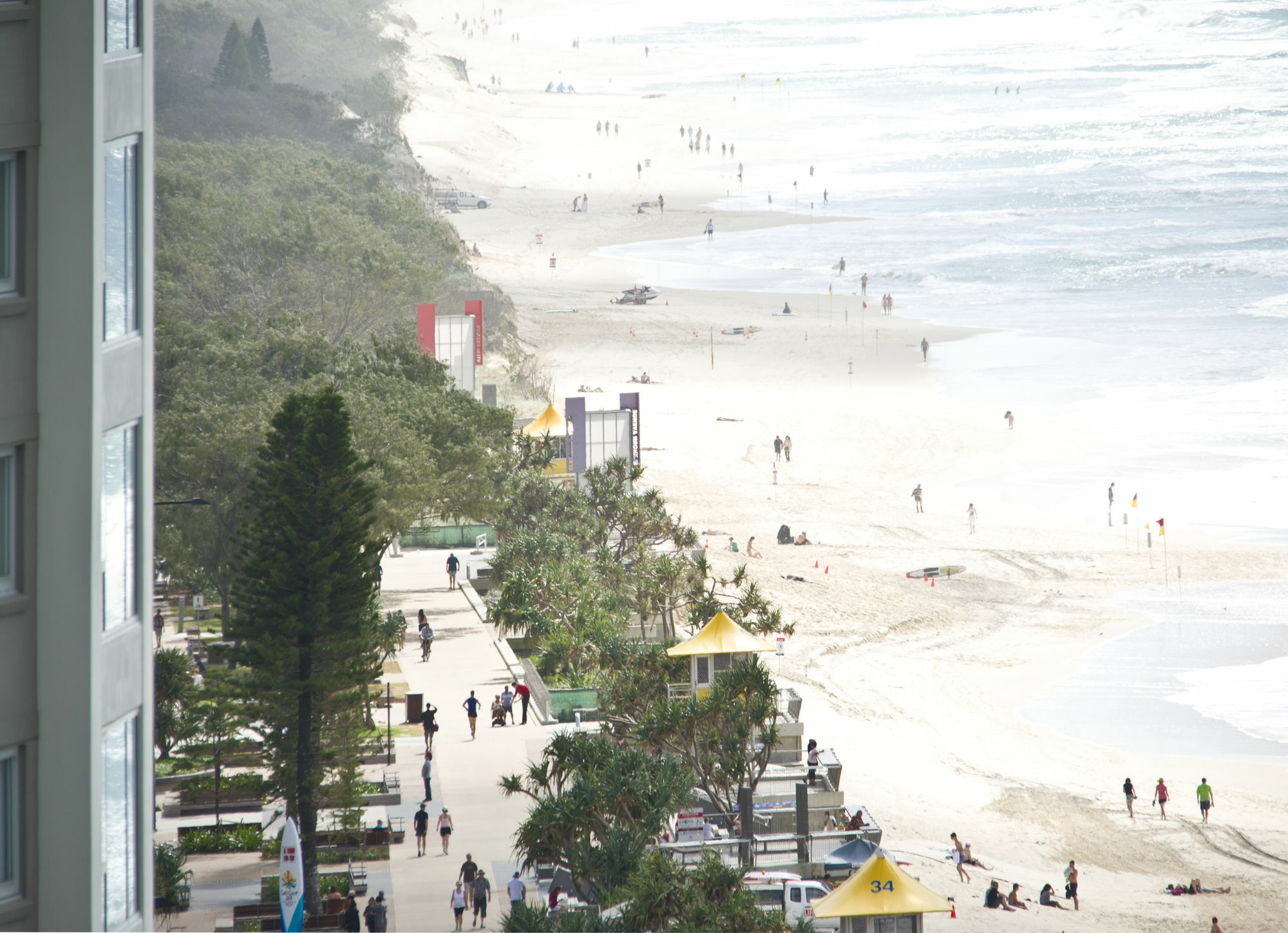 Berkeley On The Beach Aparthotel Gold Coast Exterior photo