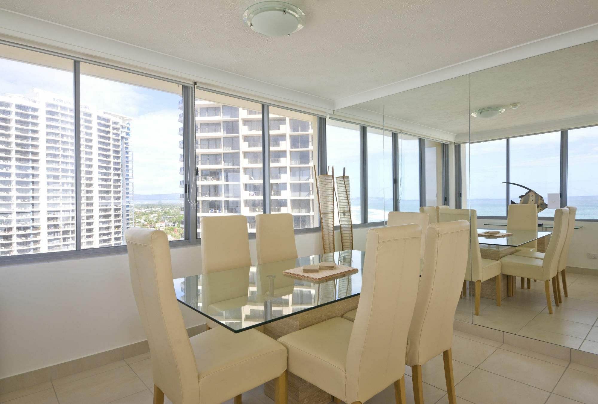 Berkeley On The Beach Aparthotel Gold Coast Exterior photo